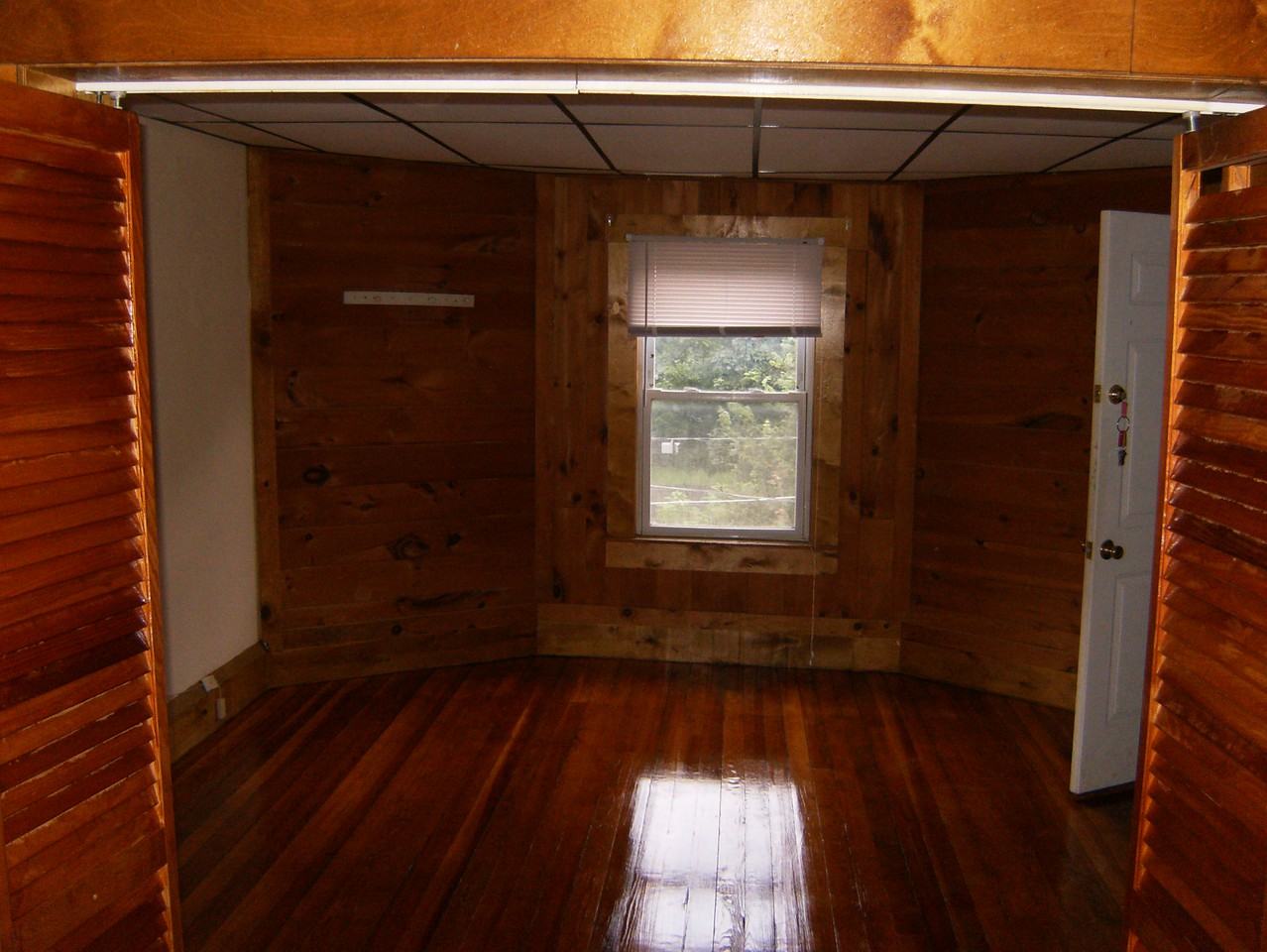 19 Studley Ave - Photo 3 of 3