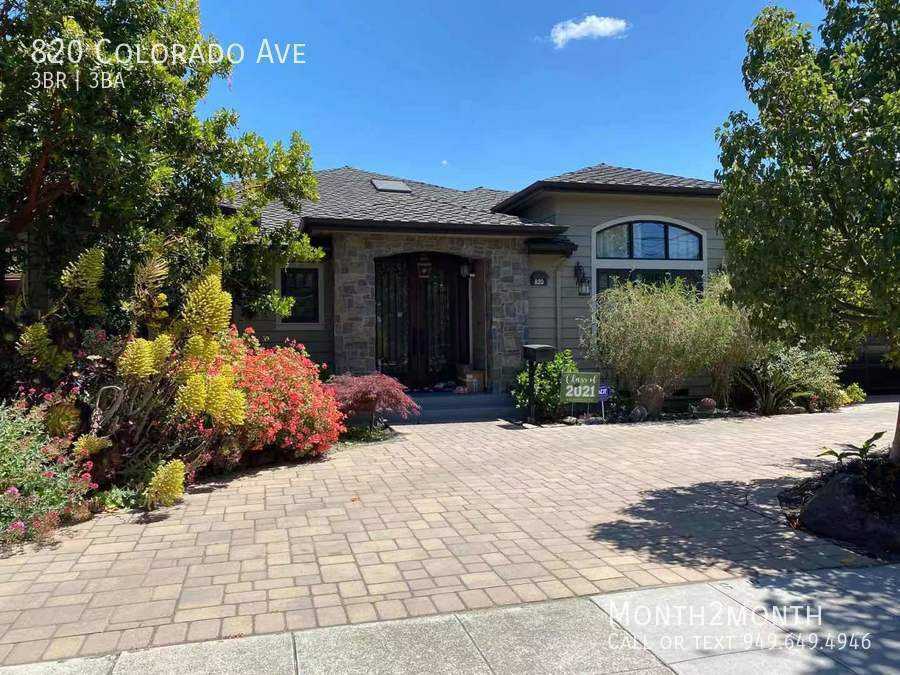 820 Colorado Ave - Photo 2 of 13