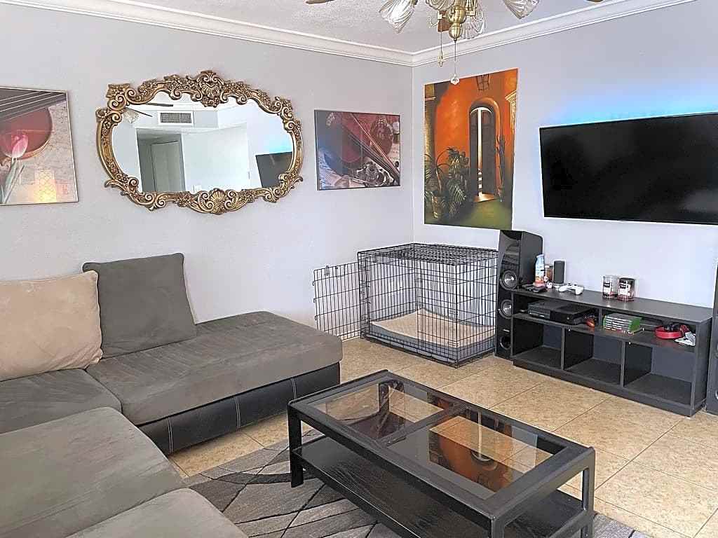 4126 W Sierra St - Photo 3 of 25