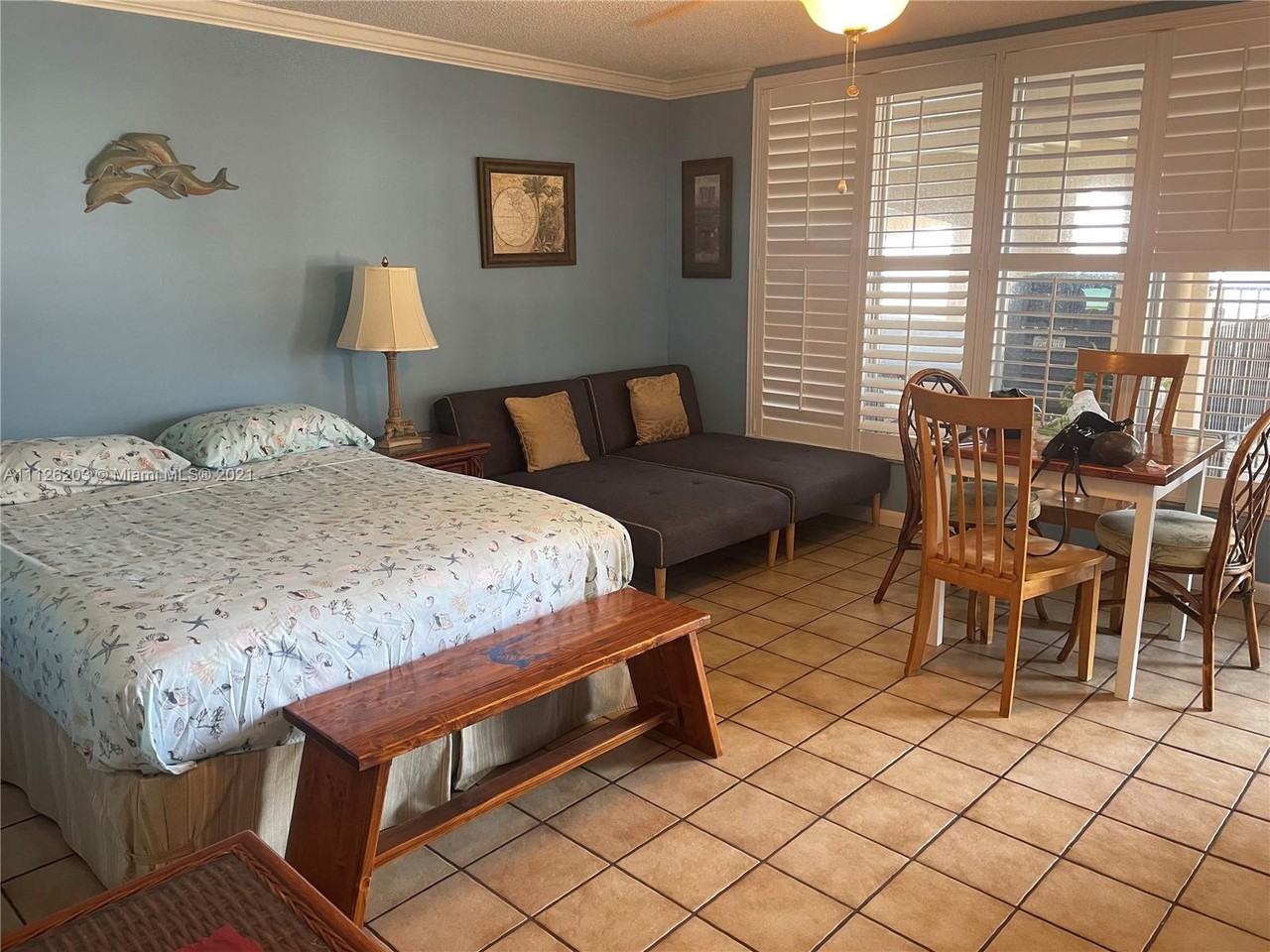 79901 Overseas Hwy - Photo 2 of 12