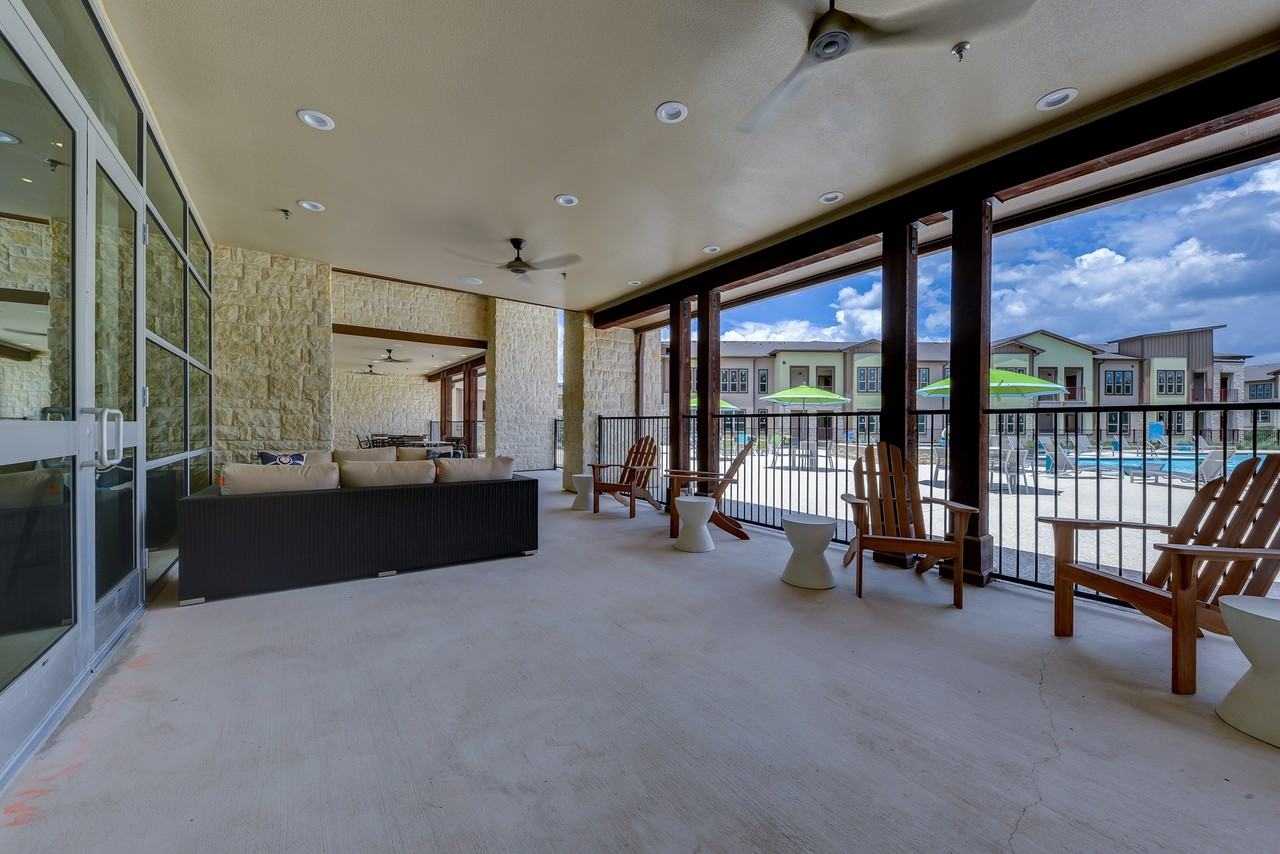 Estraya Westover Hills Apartments - Photo 6 of 34