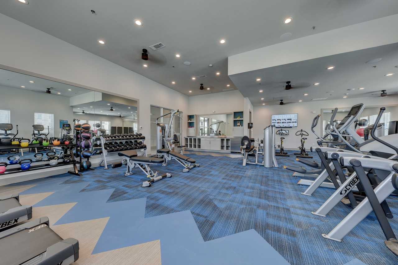 Estraya Westover Hills Apartments - Photo 7 of 34