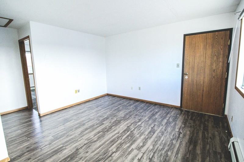 4620 4620 Vasey Ave - 03 - Photo 2 of 12