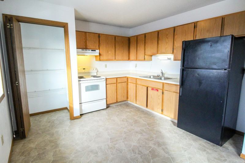 4620 4620 Vasey Ave - 03 - Photo 3 of 12