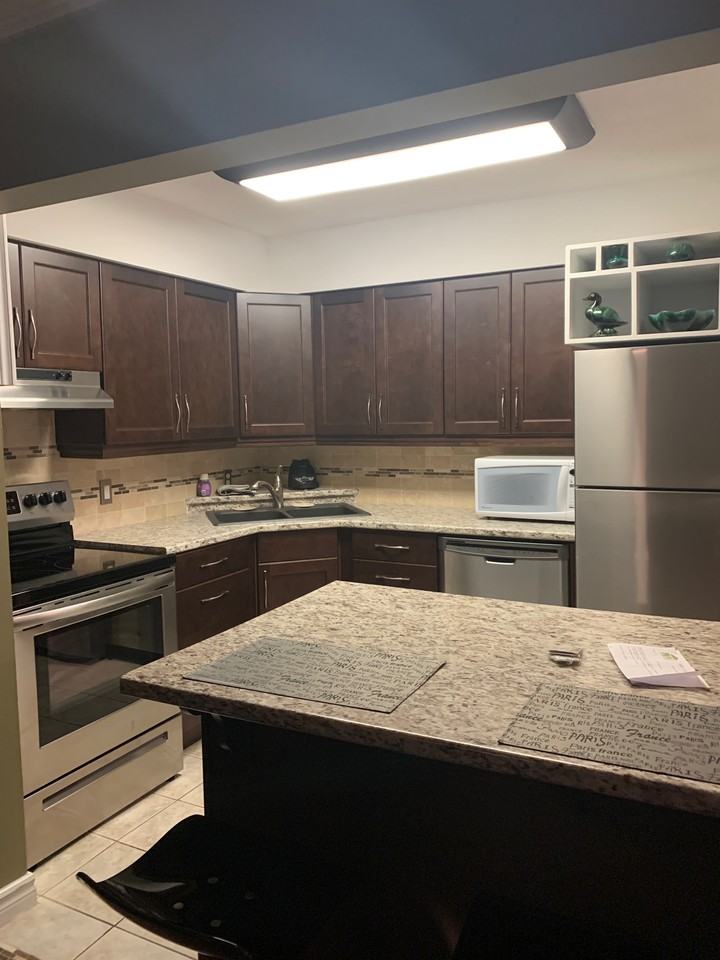 155 Seaway Centre #1 - Photo 3 of 9