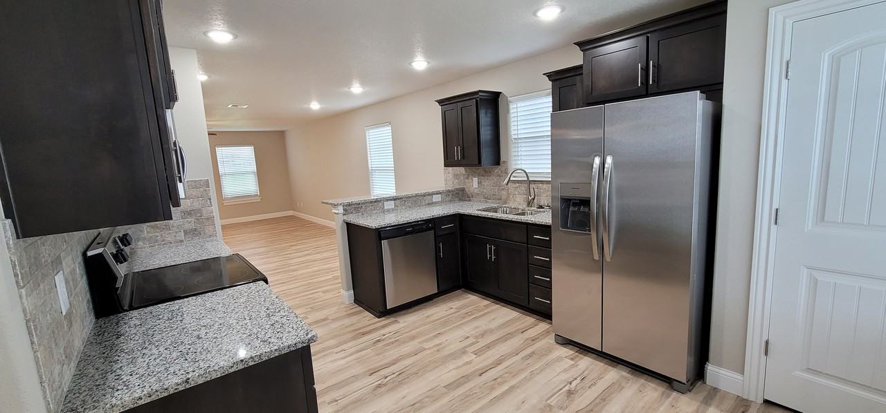 2410 S Jackson Ave - Photo 3 of 17