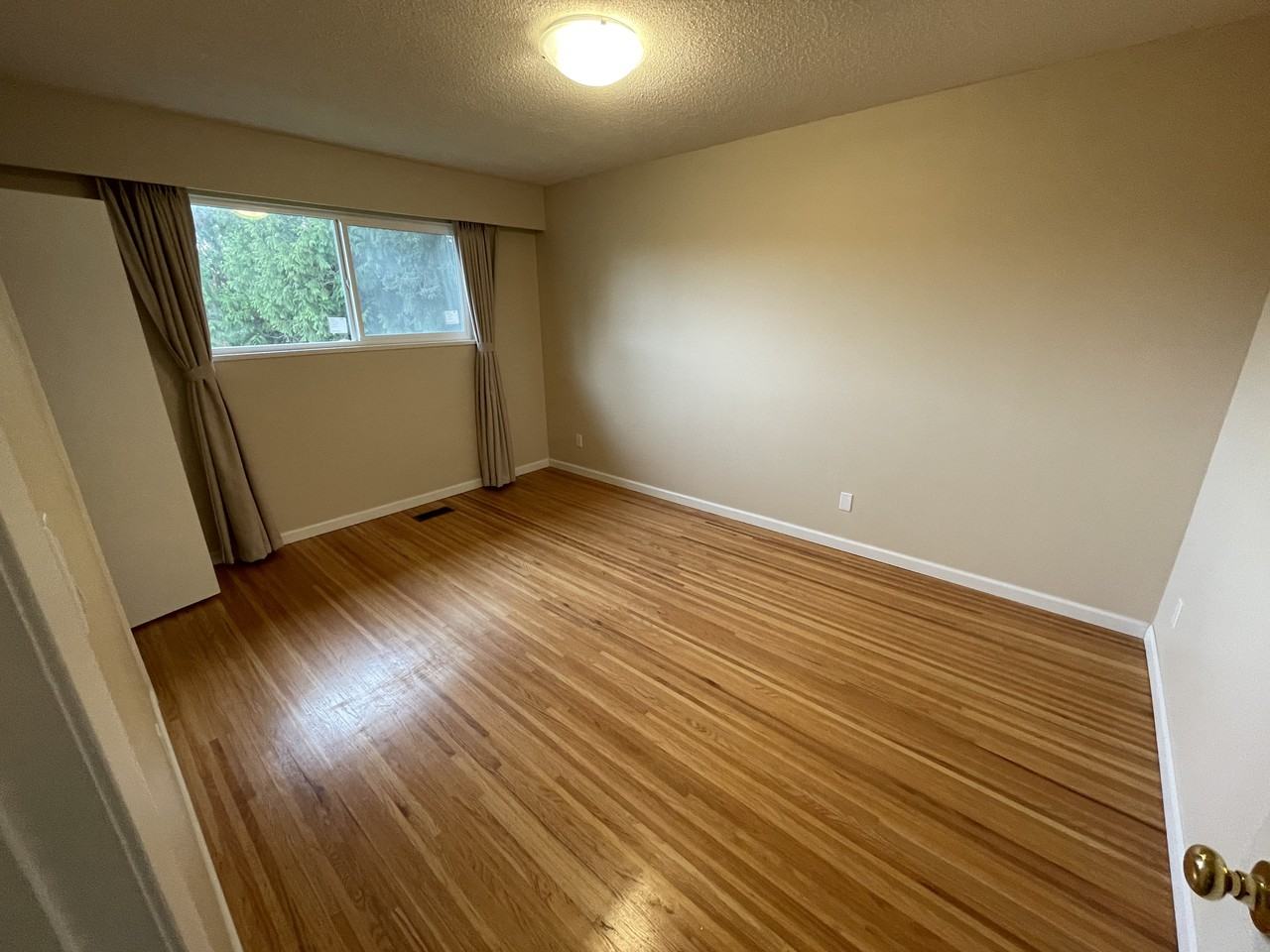 53a St & 9a Ave, Delta, BC V4M 1X2 3 Bedroom Apartment for Rent