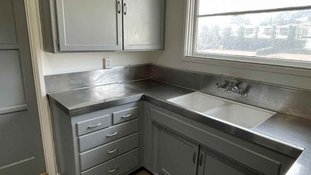 2461 Silver Lake Blvd #2461D - Photo 4 of 42