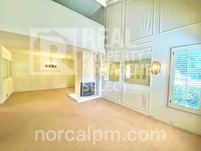 1 Colby Ct - Photo 2 of 24