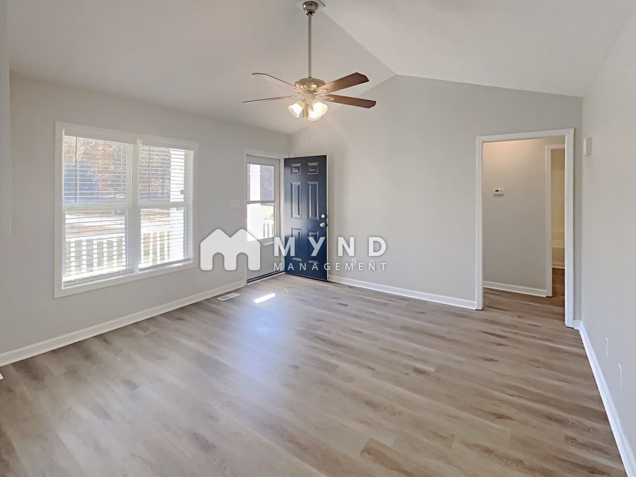 128 Lippizanner Pl - Photo 2 of 17