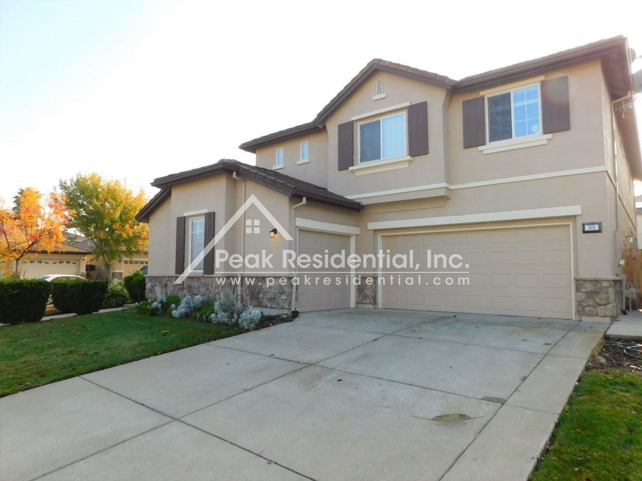 301 Charnwood Ct - Photo 2 of 3