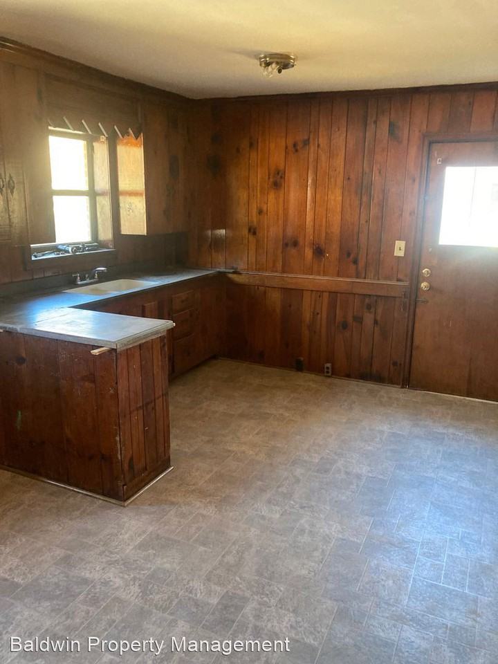 141 Endsley Ave - Photo 3 of 6
