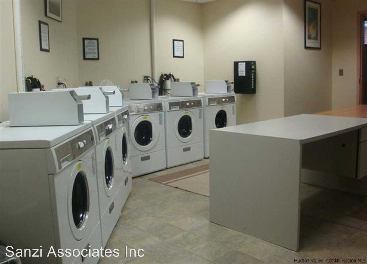 451 Washington Ave Ext - Photo 2 of 4