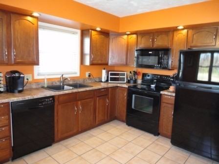 3002 Clifton Ct - Photo 3 of 15