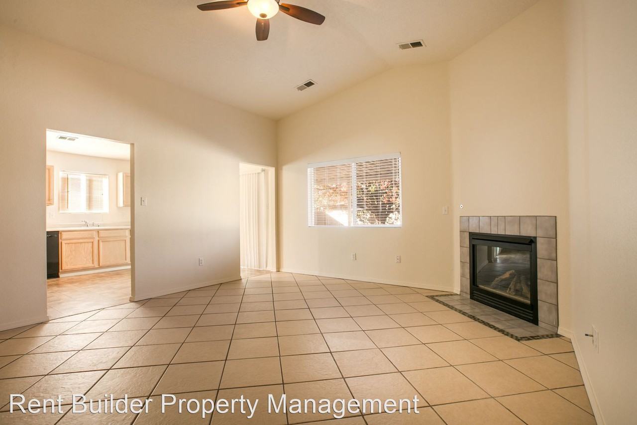 405 Manistee St Se - Photo 2 of 22