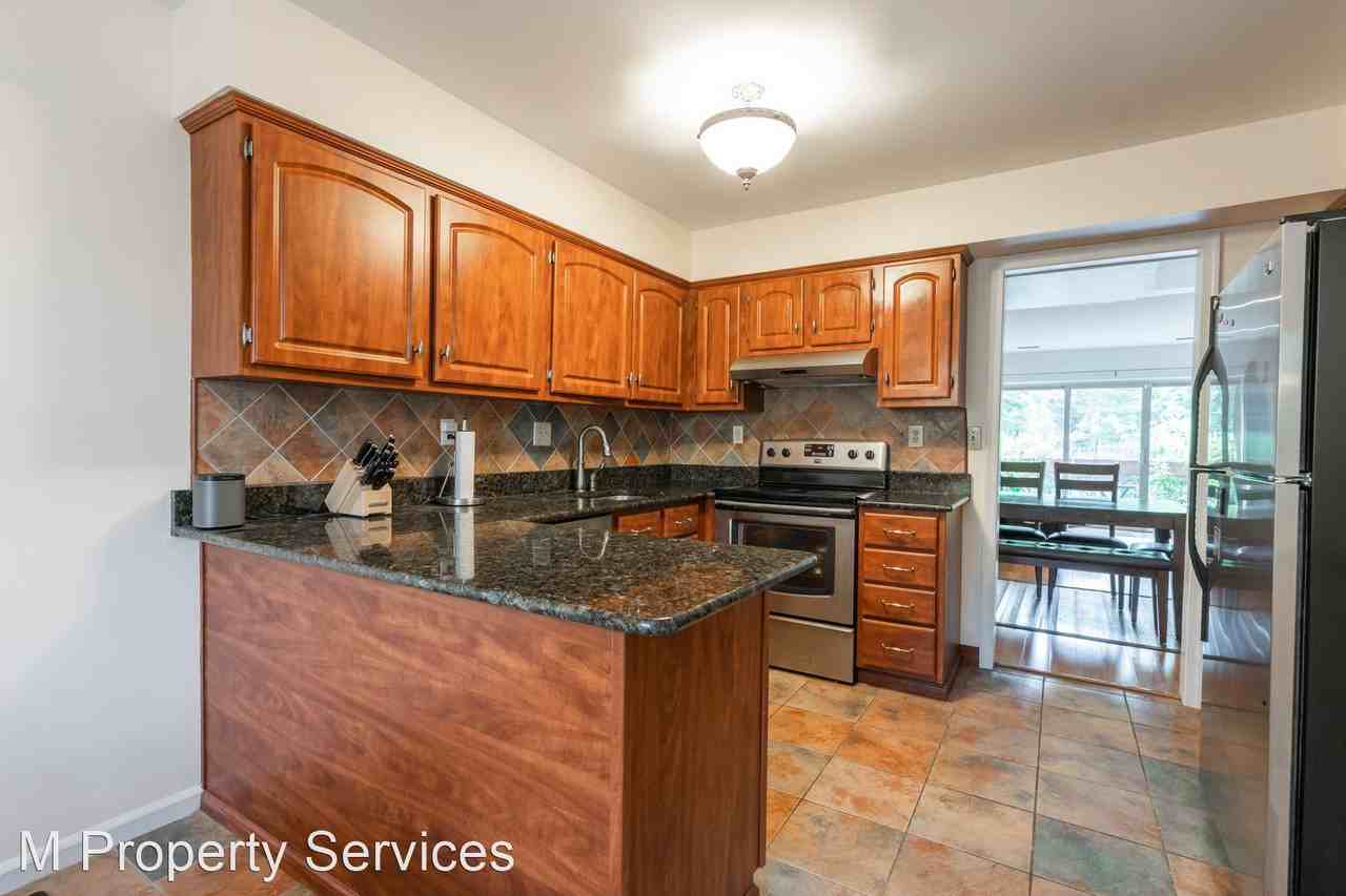 50 Woodside Rd #10 - Photo 3 of 28