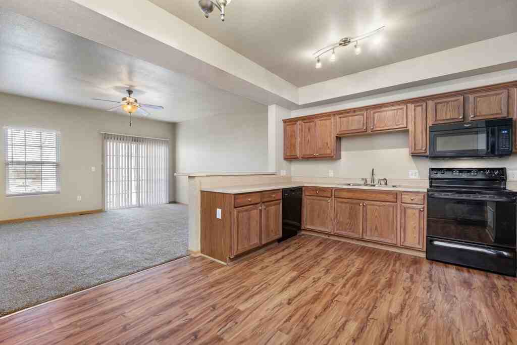 10331 I-435 & Leavenworth Rd - Photo 5 of 12