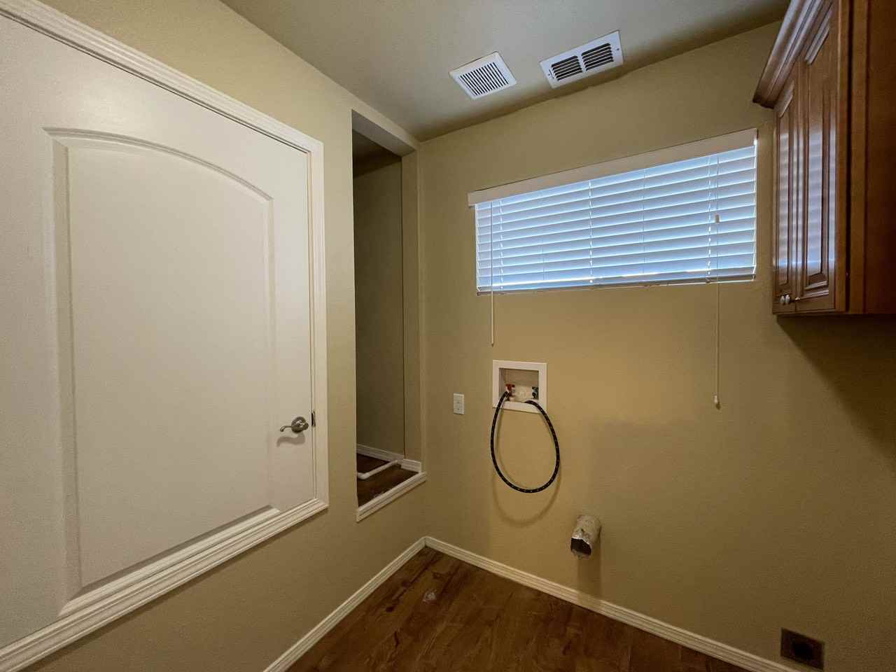 3300 N Atkinson Ave - Photo 3 of 11