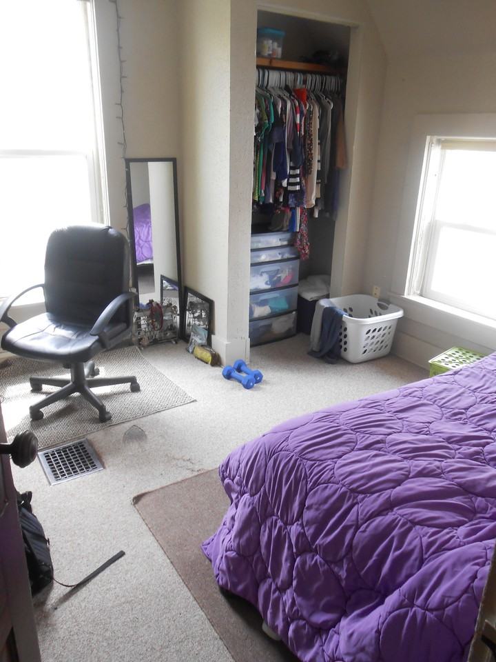 614 W Grand Ave - Photo 2 of 17