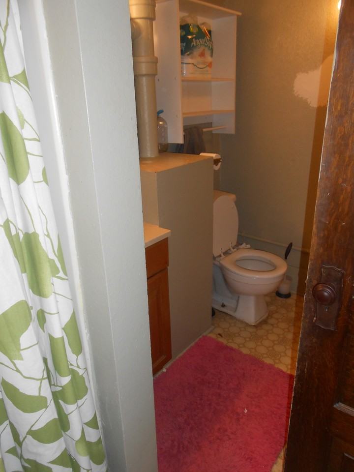 614 W Grand Ave - Photo 3 of 17