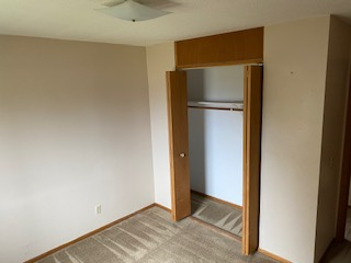 704 Imperial Dr - Photo 2 of 10