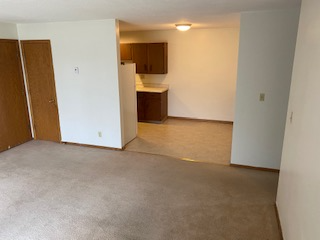 704 Imperial Dr - Photo 3 of 10