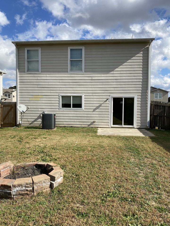 3071 Lakeland Dr - Photo 2 of 41