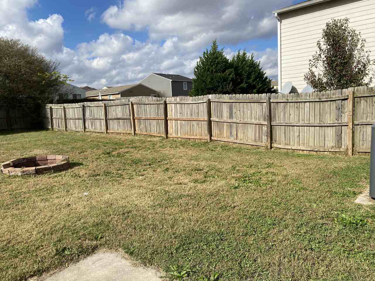 3071 Lakeland Dr - Photo 4 of 41