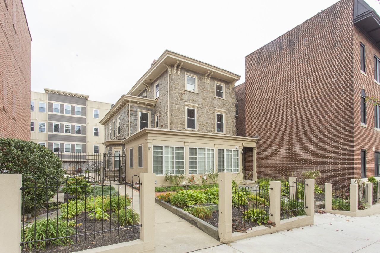 4323 Spruce Street - Photo 2 of 49