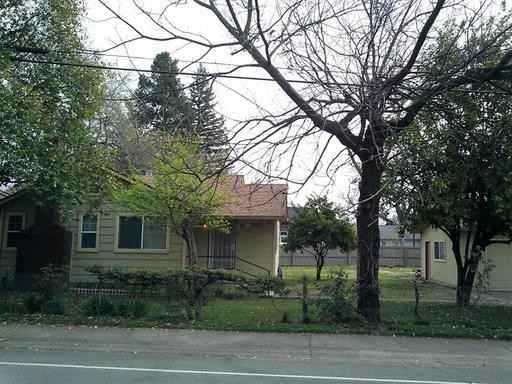 391 Smile Pl - Photo 2 of 9