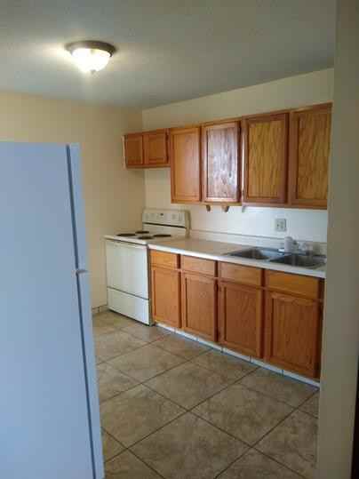 312 8th Street - Photo 2 of 10