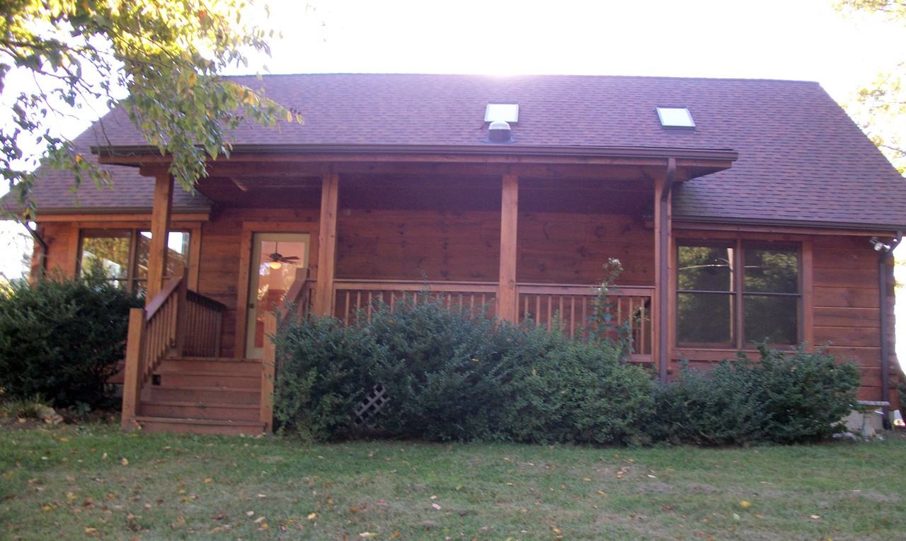 318 Lovell Rd Ne - Photo 2 of 12