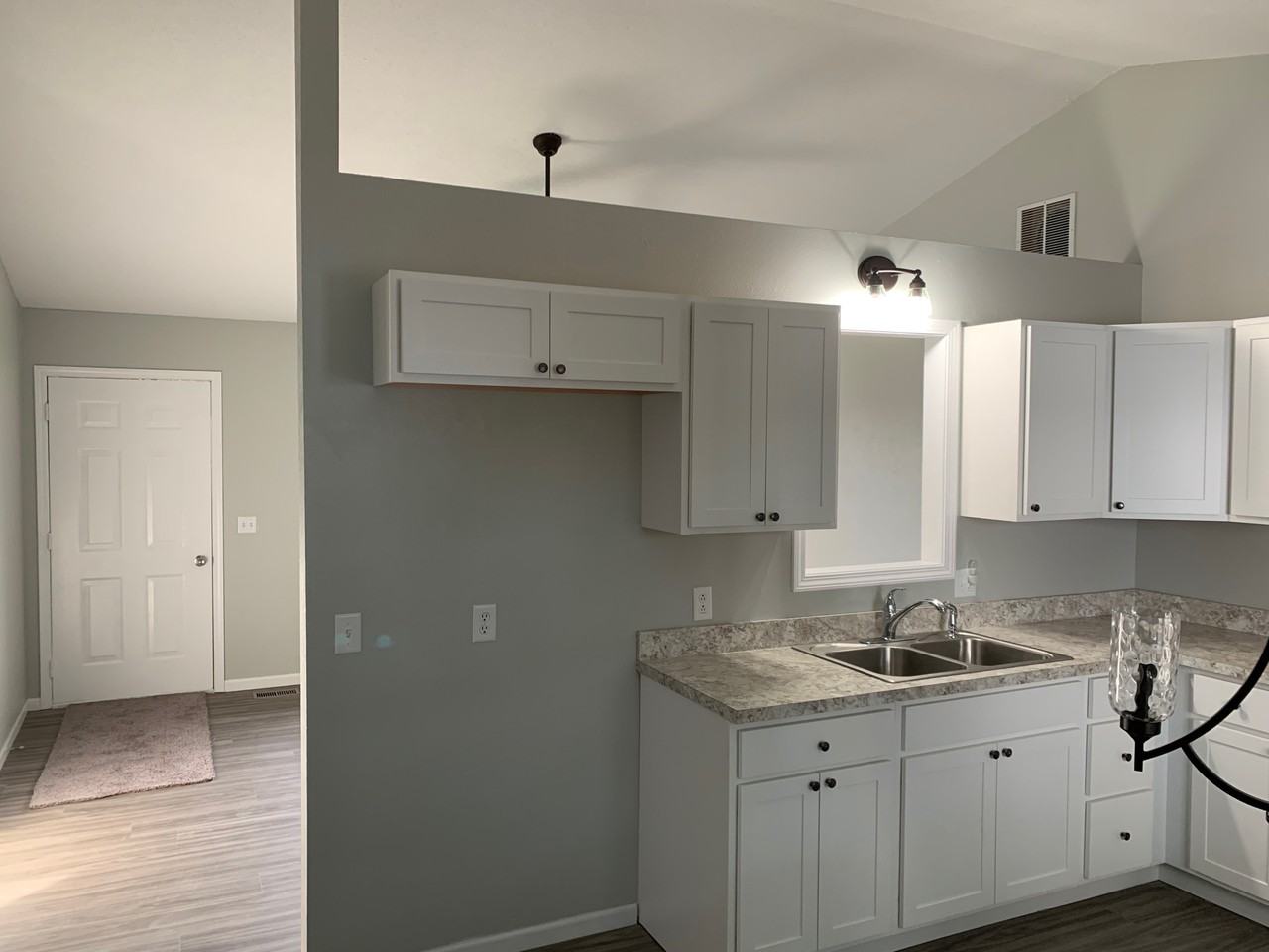 10824 Cable Ave - Photo 3 of 6