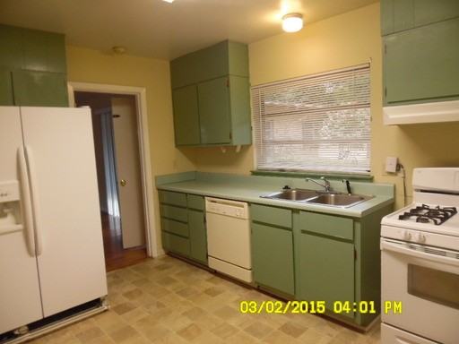 86 Laurie Dr NE - Photo 3 of 11