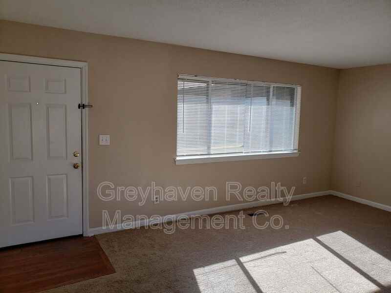 4753 Tessie Ln - Photo 3 of 20