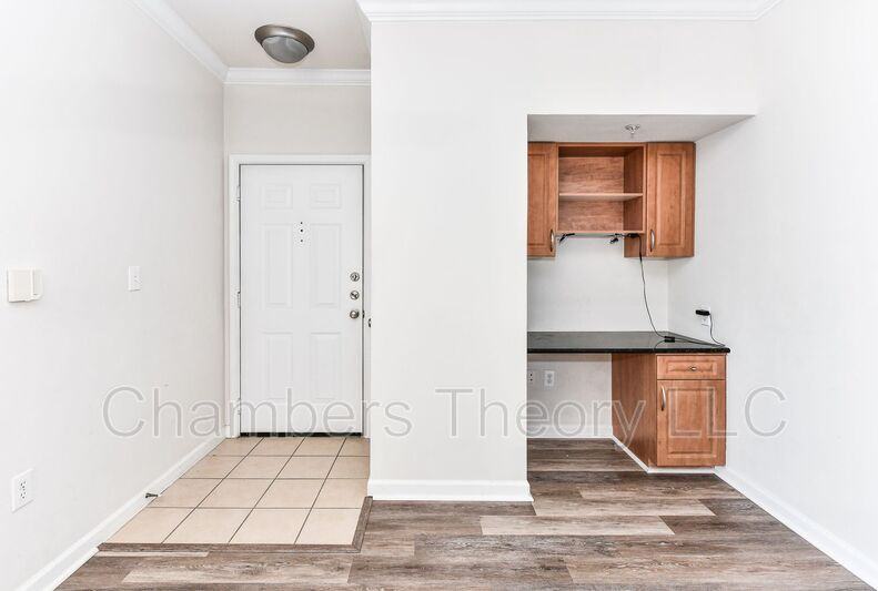 12104 Garden Grove Cir #404 - Photo 2 of 20