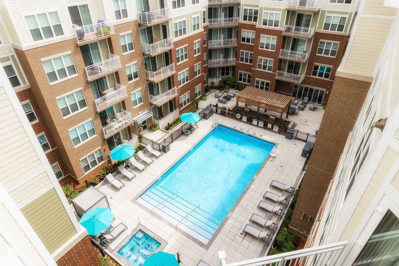 Buckingham Place - Photo 7 of 25