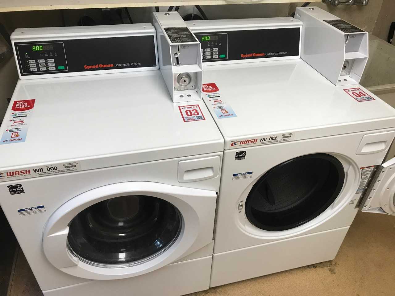 Capri Apartments - Photo 3 of 3