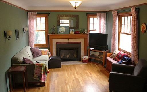 2216 SE Caruthers St - Photo 2 of 11