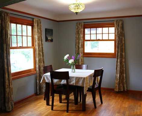 2216 SE Caruthers St - Photo 3 of 11