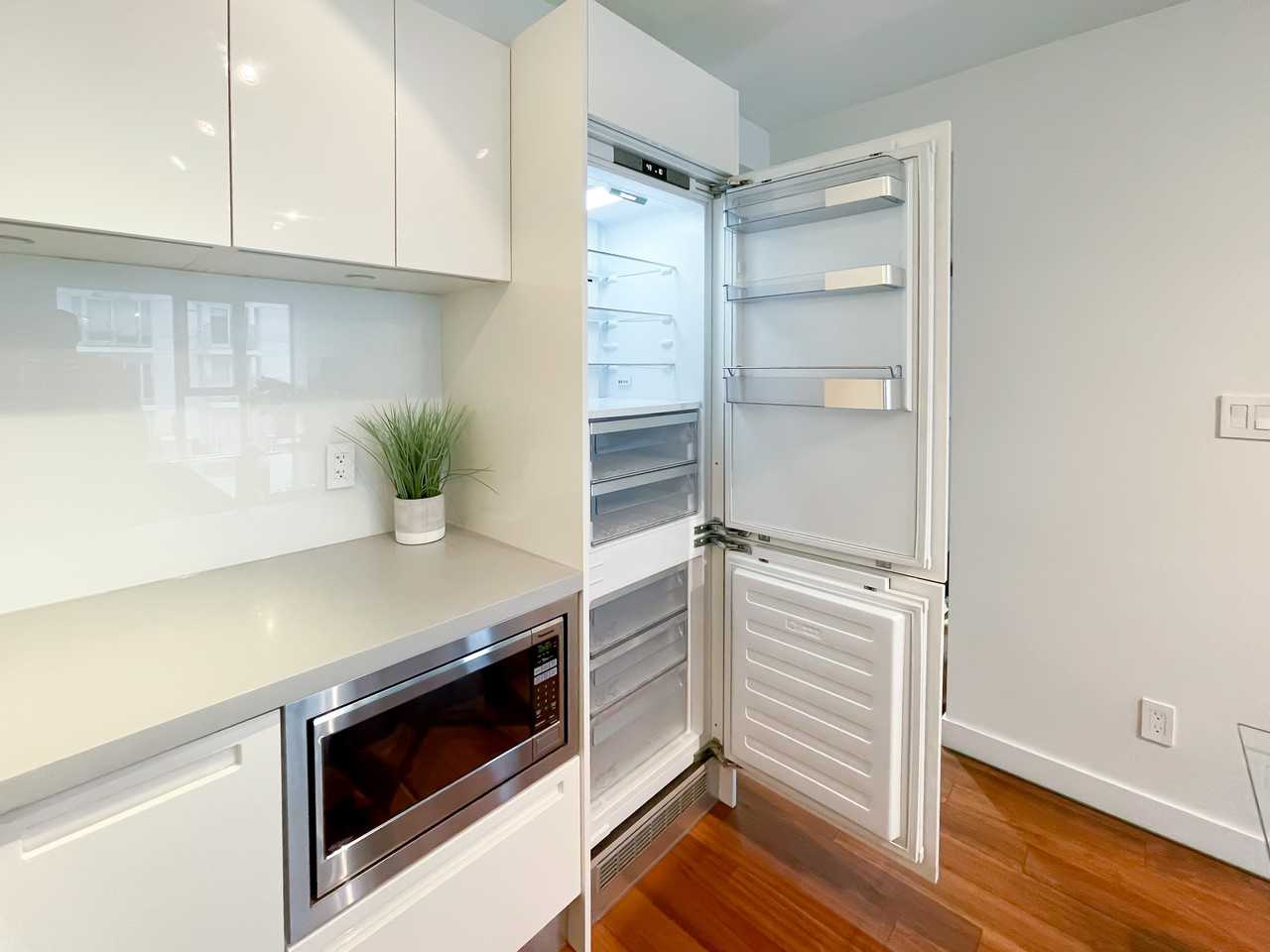 188 Keefer Street #1106 - Photo 5 of 32