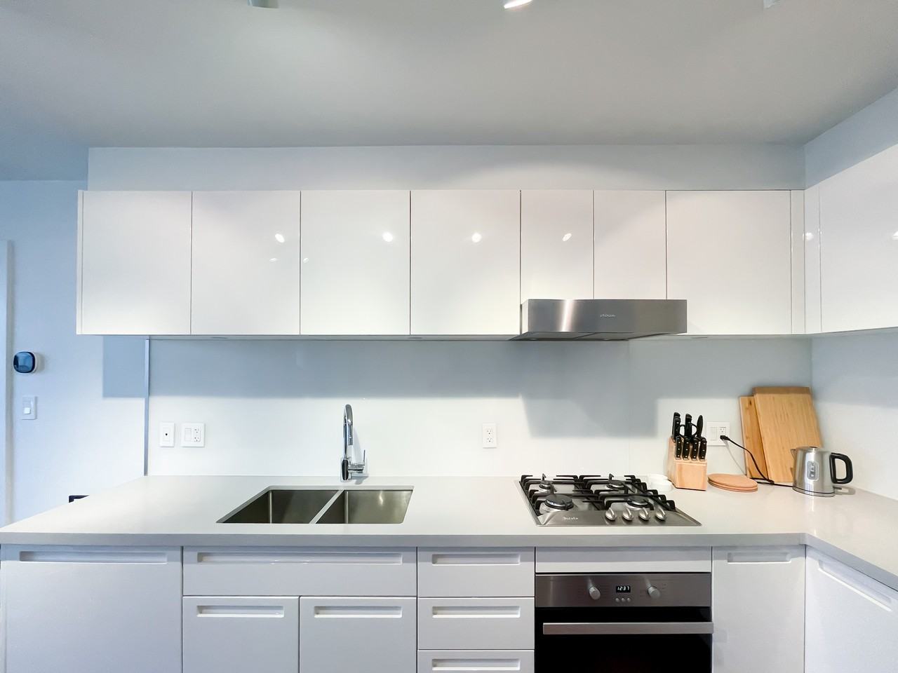 188 Keefer Street #1106 - Photo 4 of 32