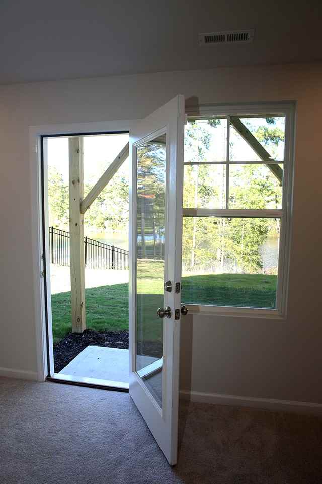 1056 Shoreside Dr #1 - Photo 2 of 22
