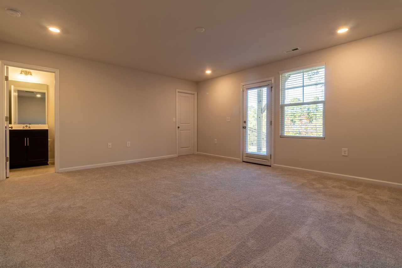 1056 Shoreside Dr #1 - Photo 3 of 22