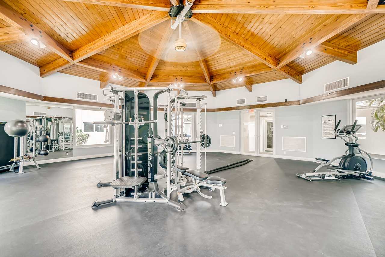 Spectra Palms - Photo 4 of 19