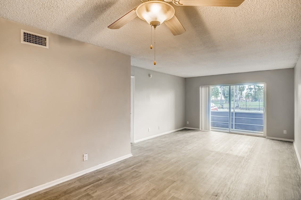 Spectra Palms - Photo 5 of 19