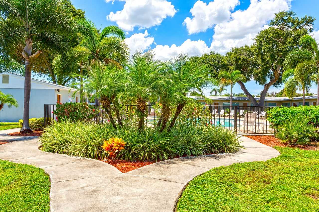 Woodlawn Park - Photo 3 of 26