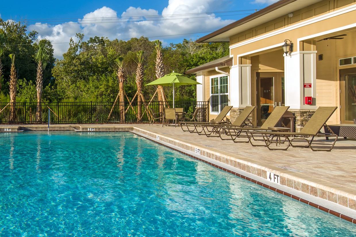 Oakwood Sarasota - Photo 7 of 12