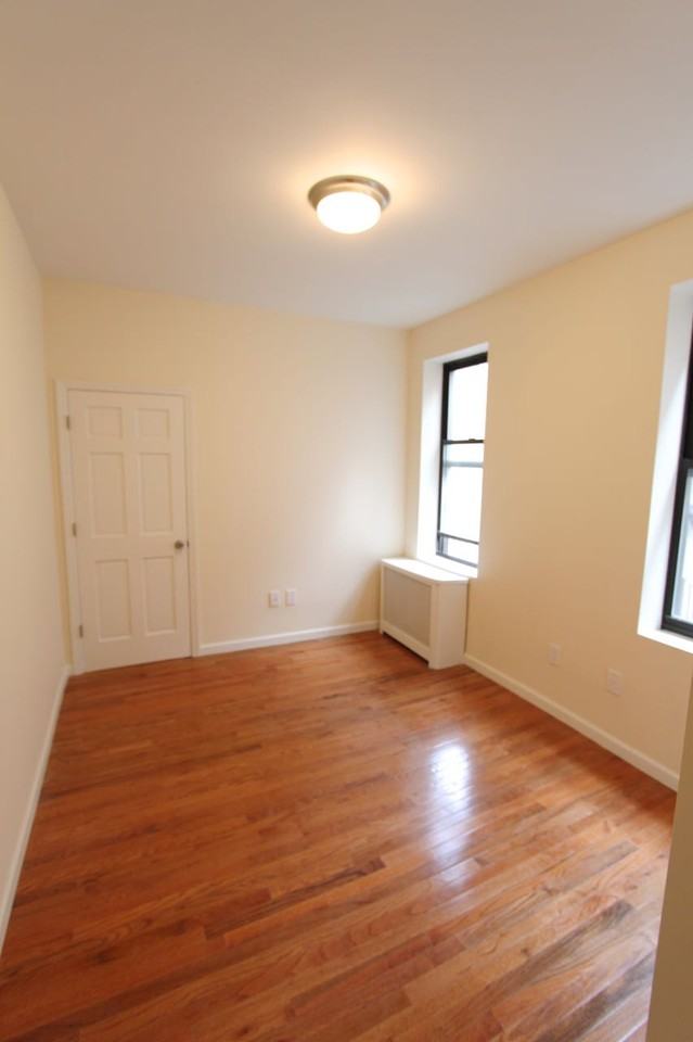 Bedford St & Carmine St #8