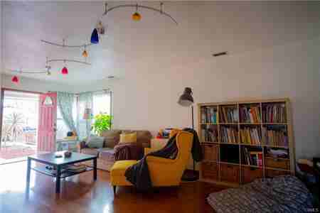 537 W Knepp Ave - Photo 3 of 22